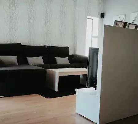 Gran Casa Pareada Con Piscina En Vigo *