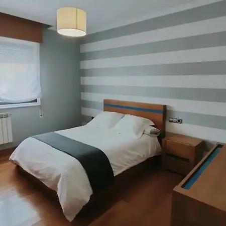 Nyaraló Gran Casa Pareada Con Piscina En Vigo